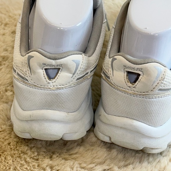 Skechers GOwalk‎ V-Stride Athletic Walking Sneakers White Silver Womens 7.5 - Picture 6 of 9